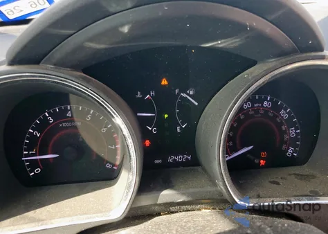 2013 Toyota Highlander Base z USA, uszkodzony, nr VIN 5TDBK3EH0DS250862